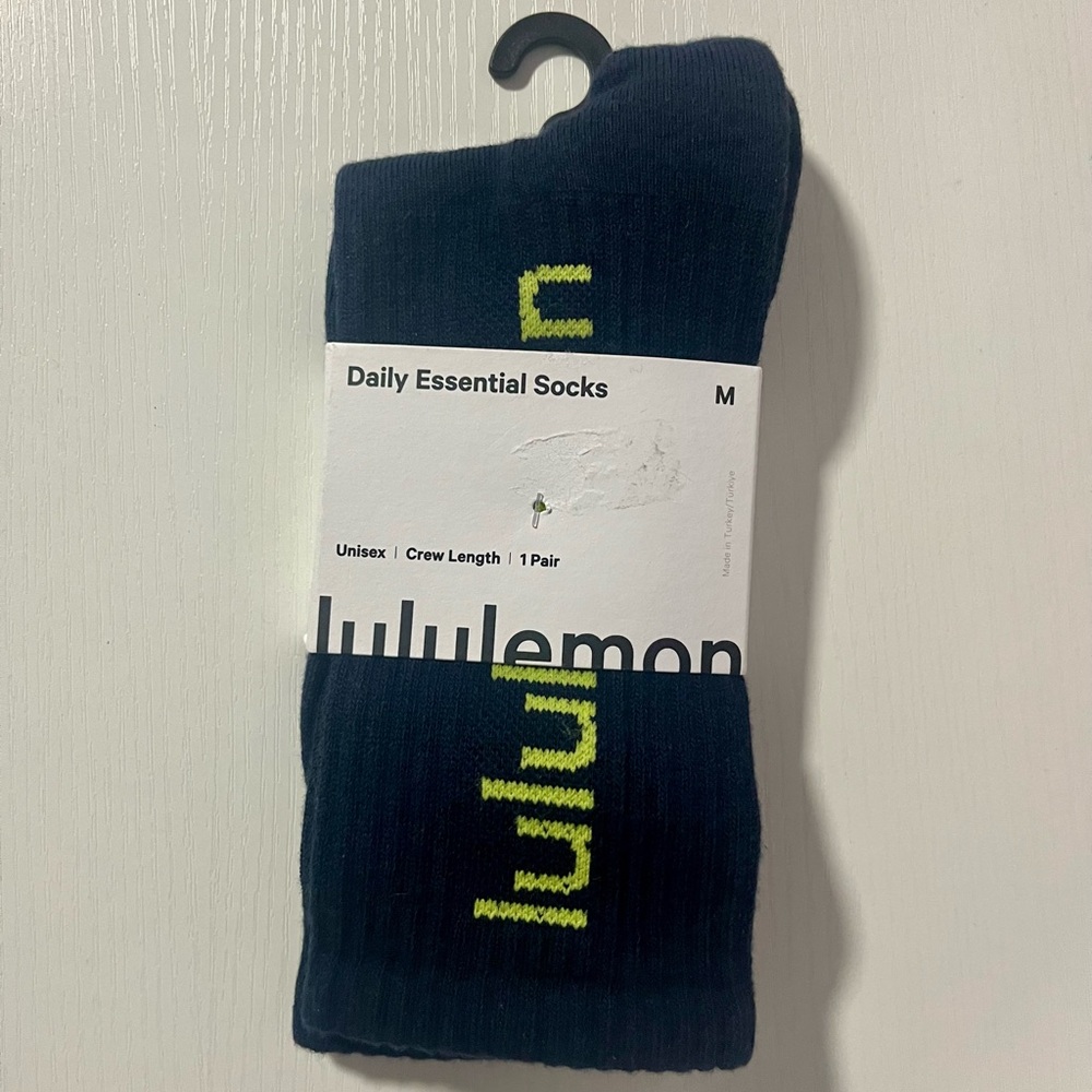 Lululemon Athletica Daily Essential Socks Size M